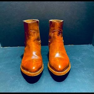 FRYE BILLY INSIDE ZIP BOOTIE